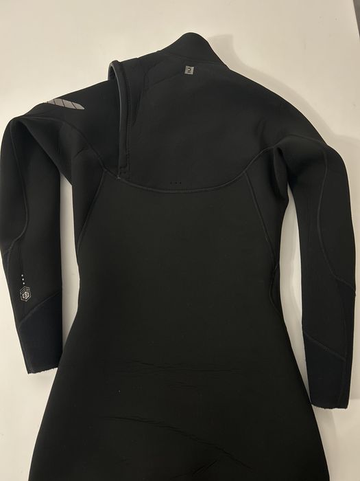 Fato de Surf  900 Neoprene 4/3mm Tamanho L como Novo