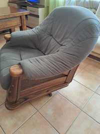 Sprzedam drewniany fotel