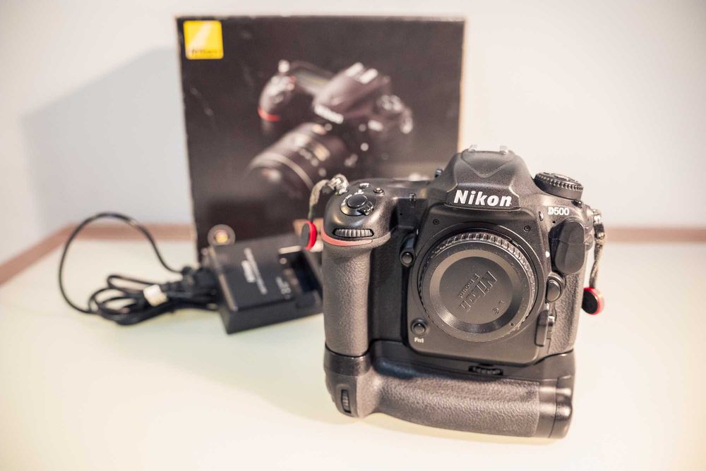 Nikon D500 + grip MB-D15 przebieg 109 tys.