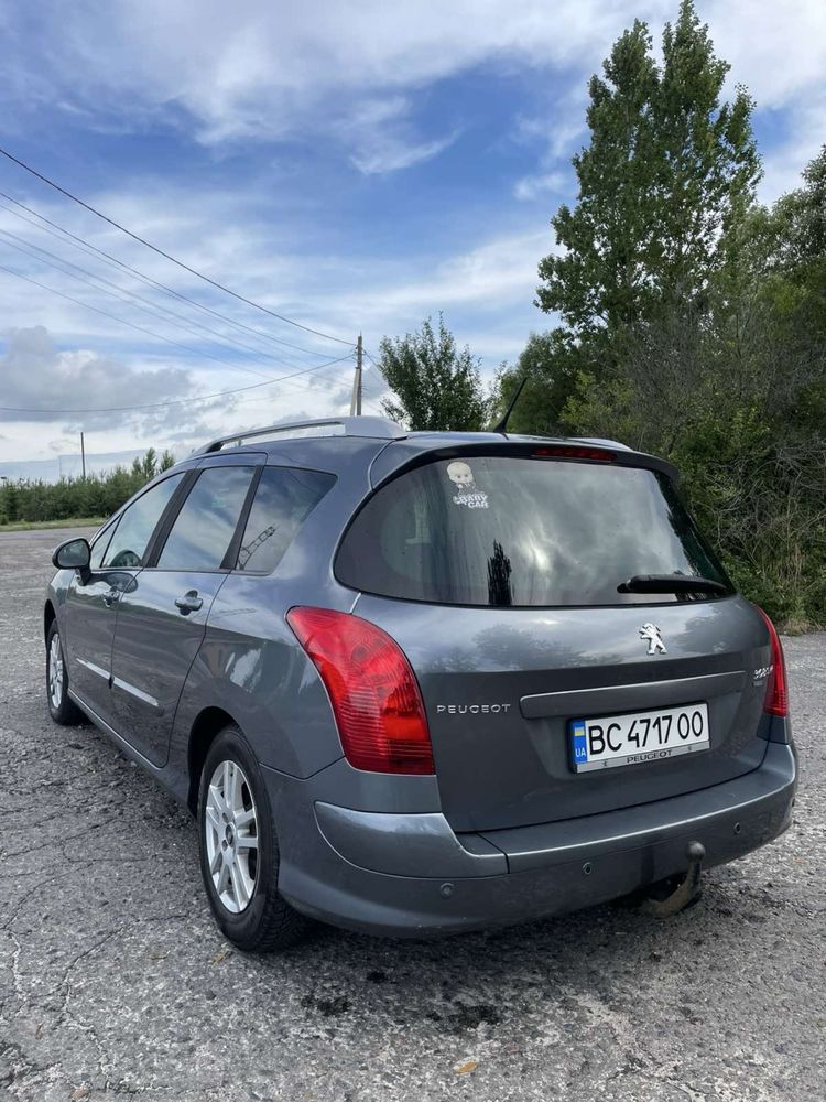 Продається пежо 308sw 2011 року