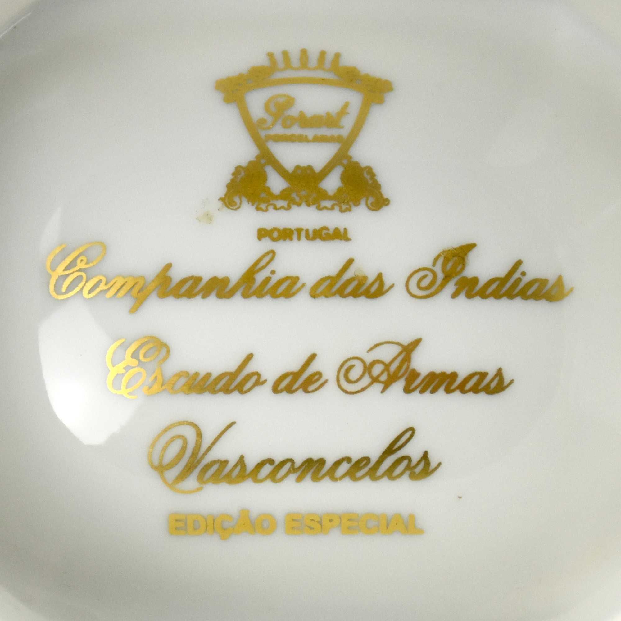 Saleiro em porcelana Porart decoração Escudo de Armas Vasconcelos