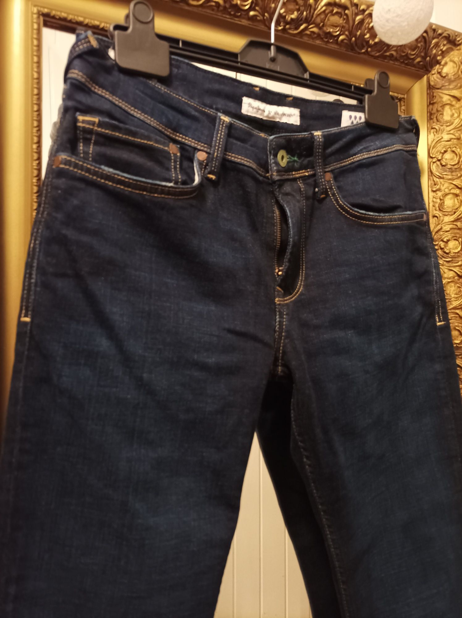 Spodnie jeansowe Pepe Jeans.