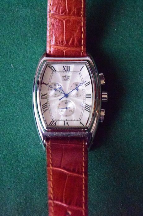Relógio Davis 0030 Retro Tonneau chronograph