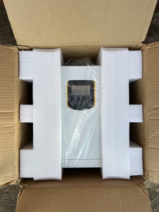 Гібридний інвертор PowMr 3,5кВт 24V