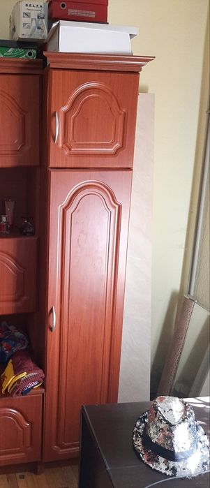 Пенал МДФ с полочками в нормальном состоянии