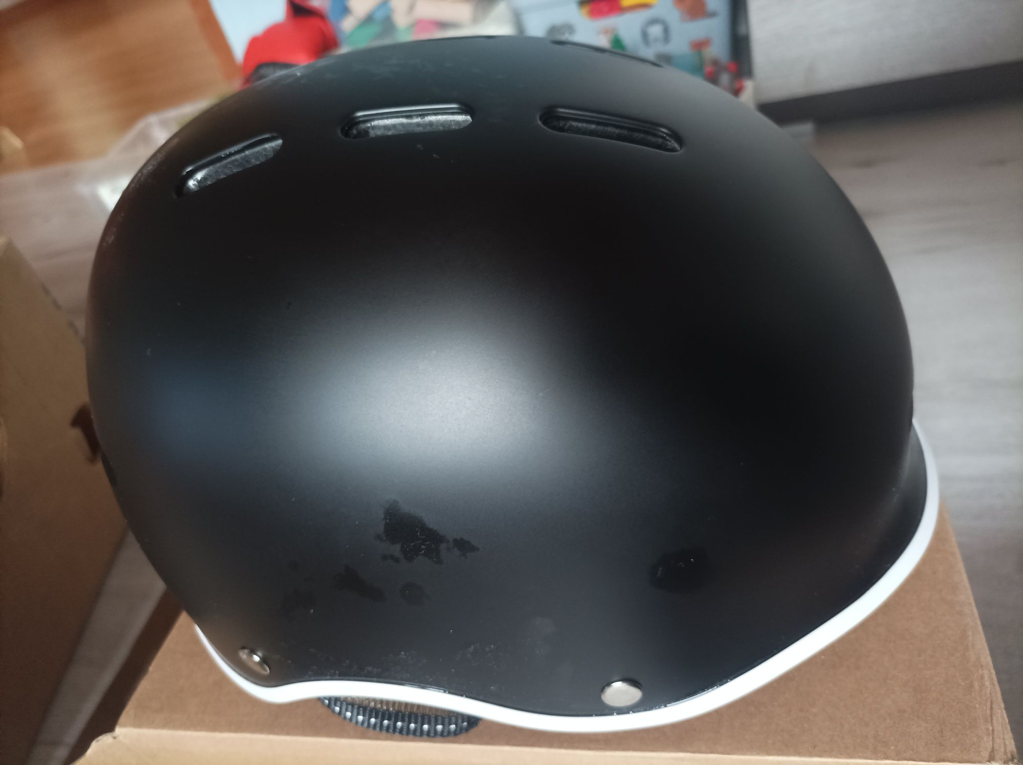 Kask rowerowy z diodą led
