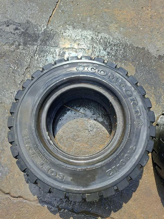 Opona pełna Soft Tyre Comfort 7.00-12 do wózka widłowego - używana