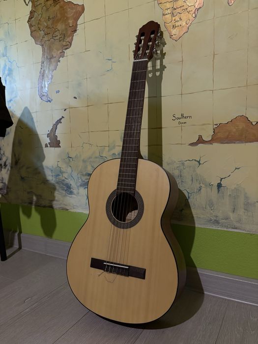 Гітара класика в чудовому стані