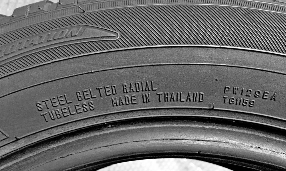 Шини Б/в 185.60.15 комплект Falken