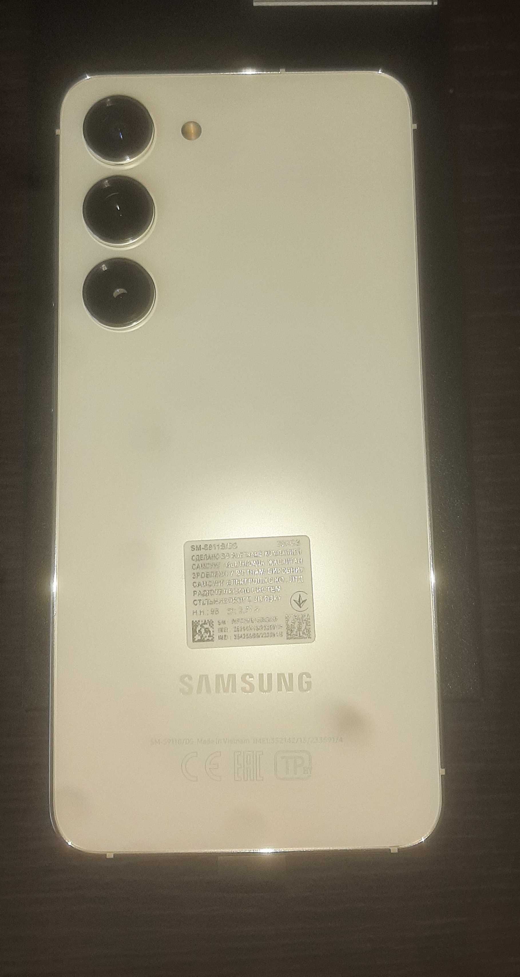 Samsung Galaxy S23 новий