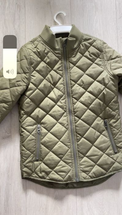 Куртка стьобана легка і зручна