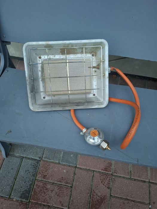 Piecyk gazowy ,Słoneczko 4,2KW  na butle gazową 11kg