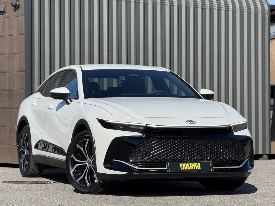 Toyota Crown, 2024 року, 2.5 гібрид, автомат, повний привід, 35т.км,