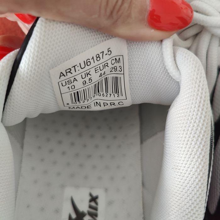 Продам  кроссовки 44 р.