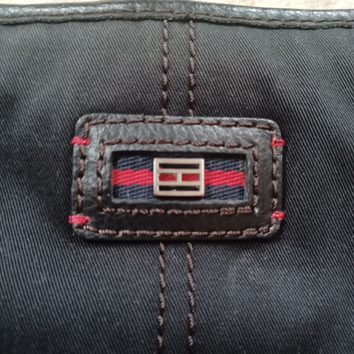 Torebka listonoszka Tommy Hilfiger