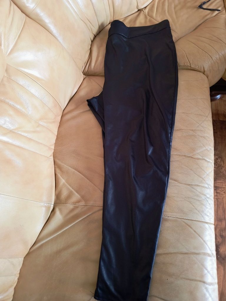 Legginsy z eko skóry