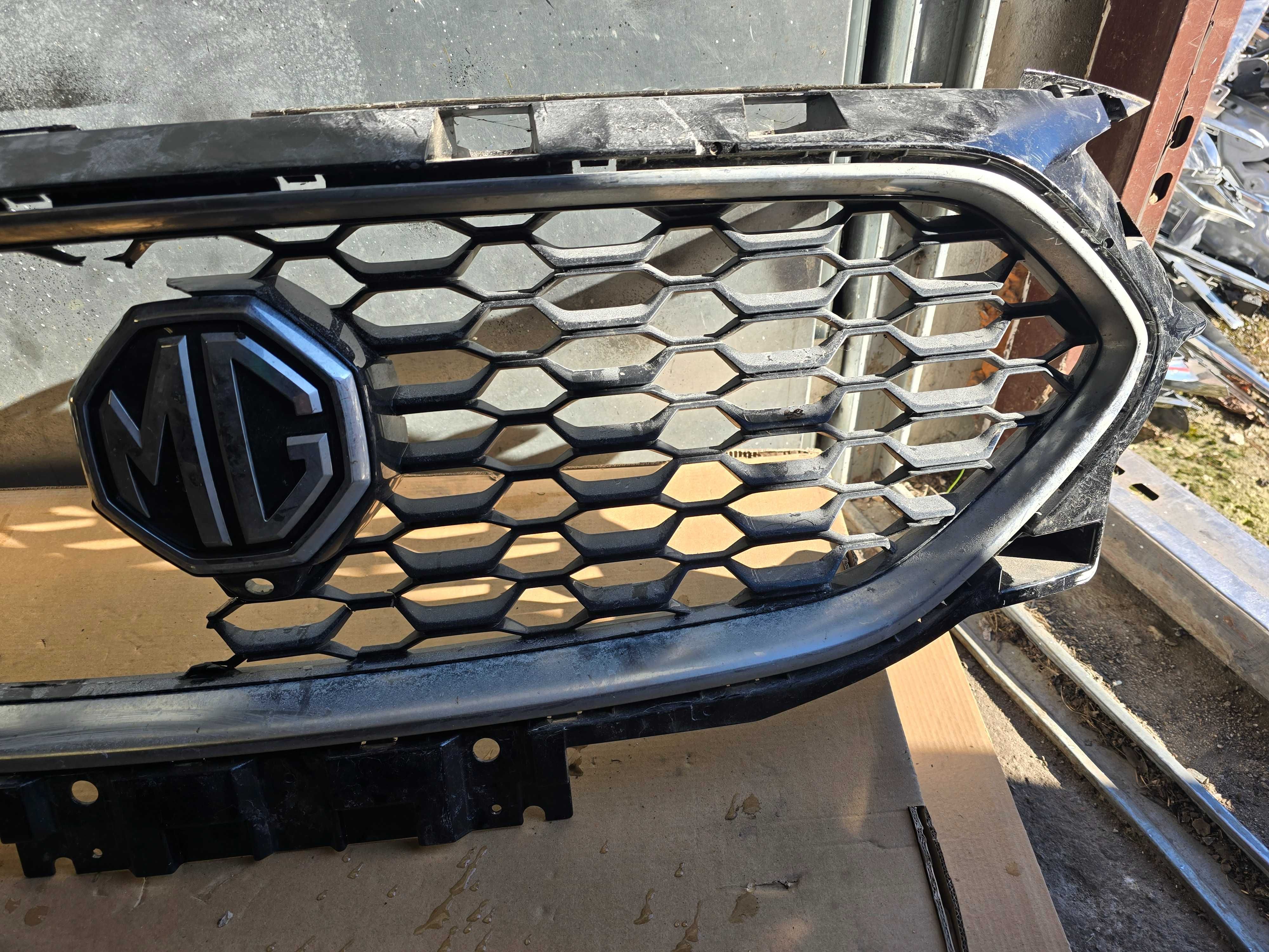 grill chrom MG ZS