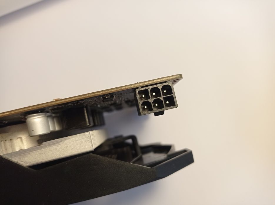 Продам видеокарту GTX-750ti 2gb