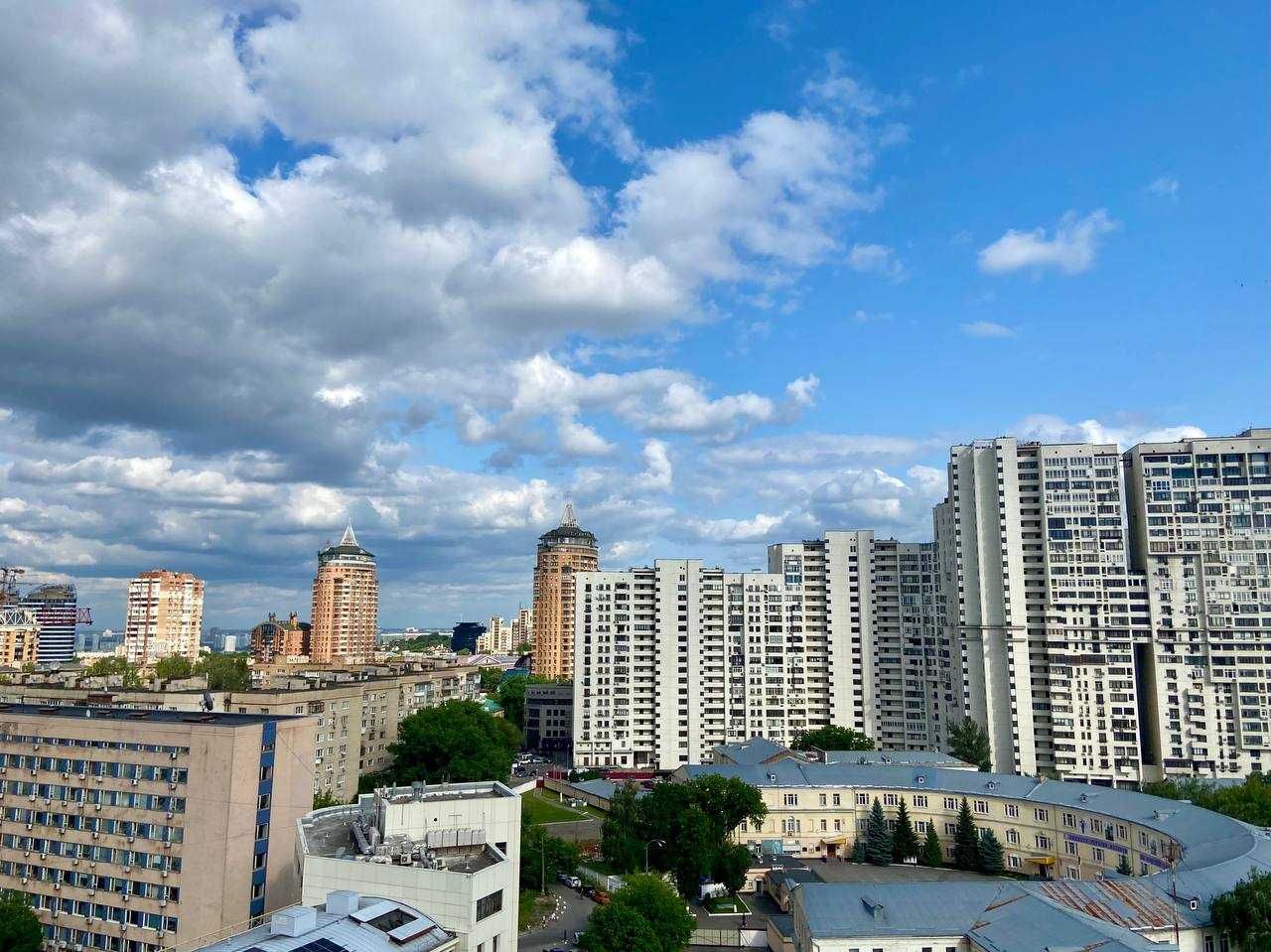 ТЕРМІНОВО! 3 кімн 137м Коновальця Євгена (Щорса) 36б, Юний Орел