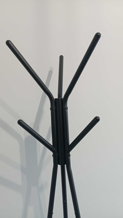 Wieszak na ubrania stojący czarny metalowy, Loft  w idealnym stanie