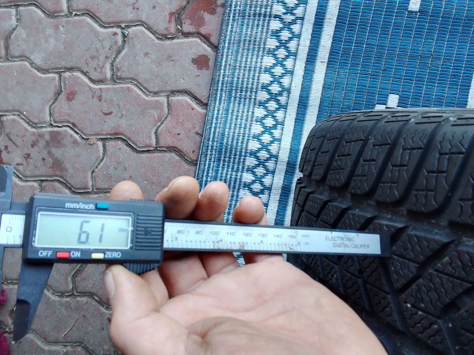 Opona zimowa 235/45r19 PIRELLI 6mm
