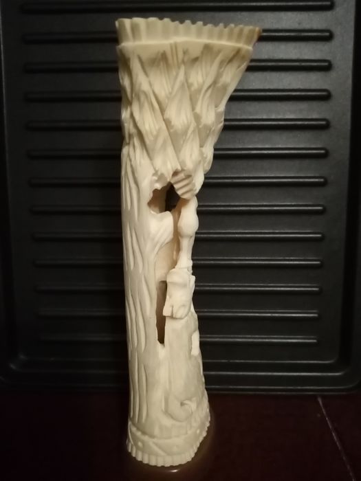 Ручка з різьбою ручна робота