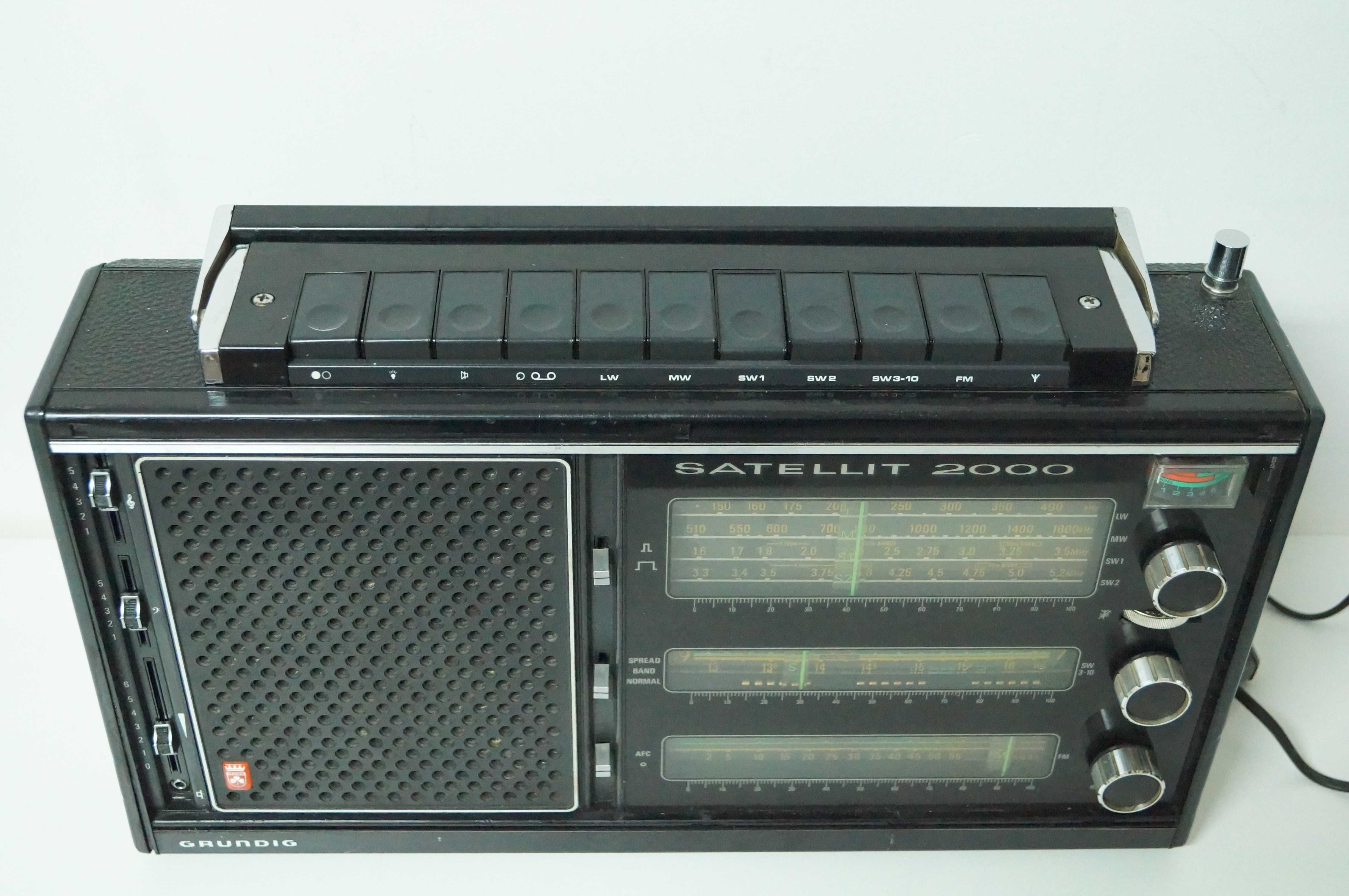 Radio Grundig Satellit 2000