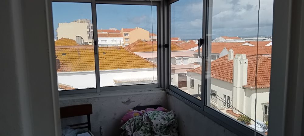 arrendo quartos no centro de Peniche