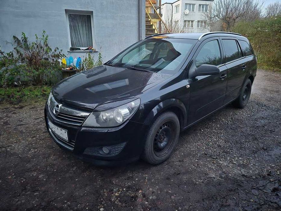 Opel Astra H 1,6 benzyna+lpg 2009 rok  do poprawek