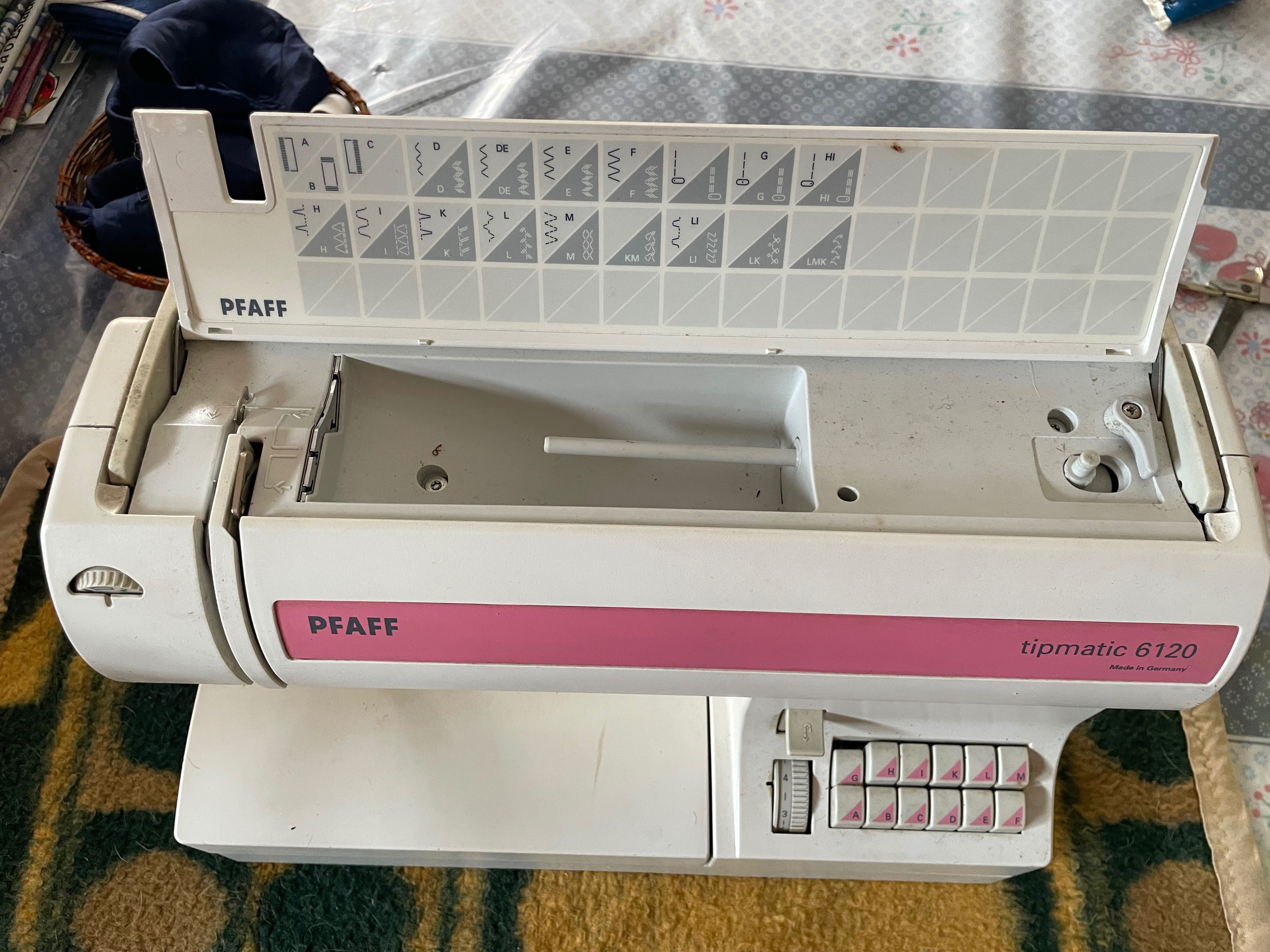Máquina de Costura PFAFF tipmatic 6120