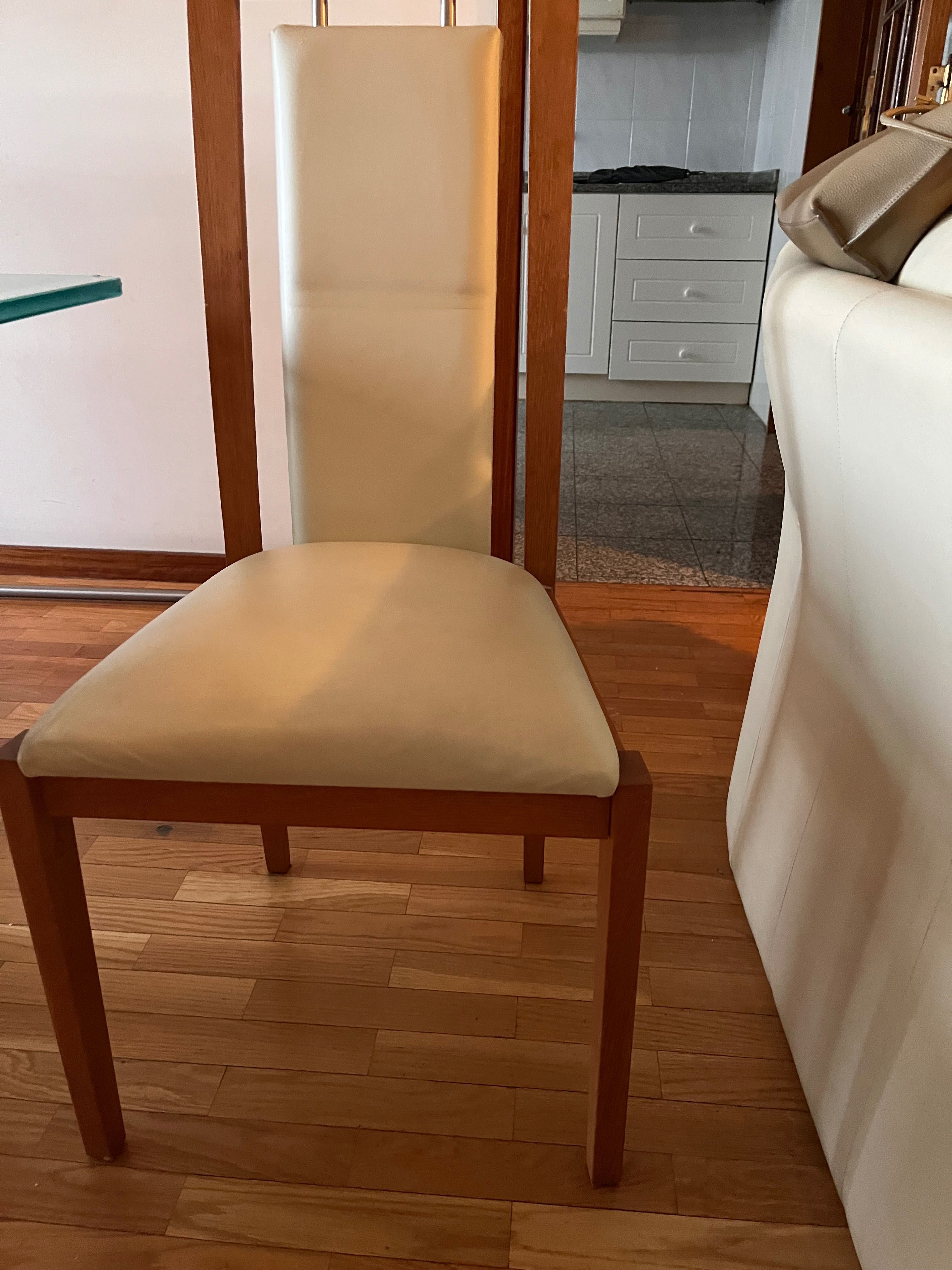 Conjunto de 6 Cadeiras de Sala – Madeira e Estofo Bege