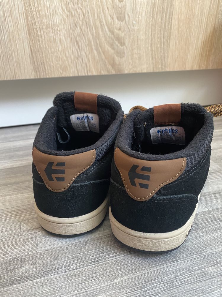 Детские кроссовки Etnies