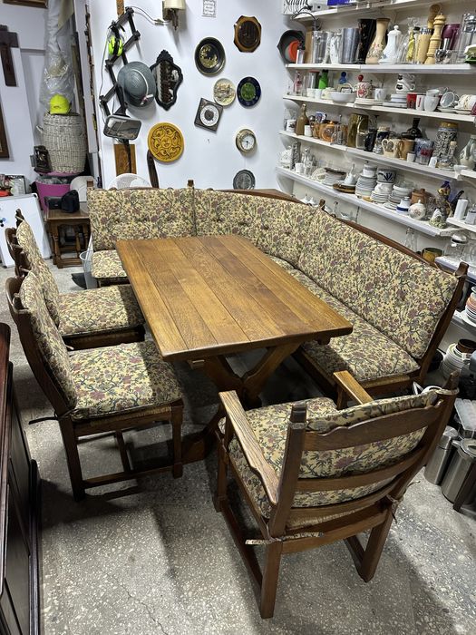 Куточок кухонний стіл +стільці