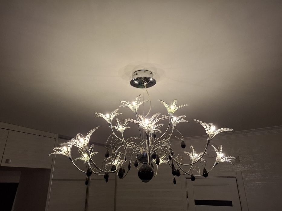 Лот 2 Лампи + люстра  lussole giglio  италия 2+1