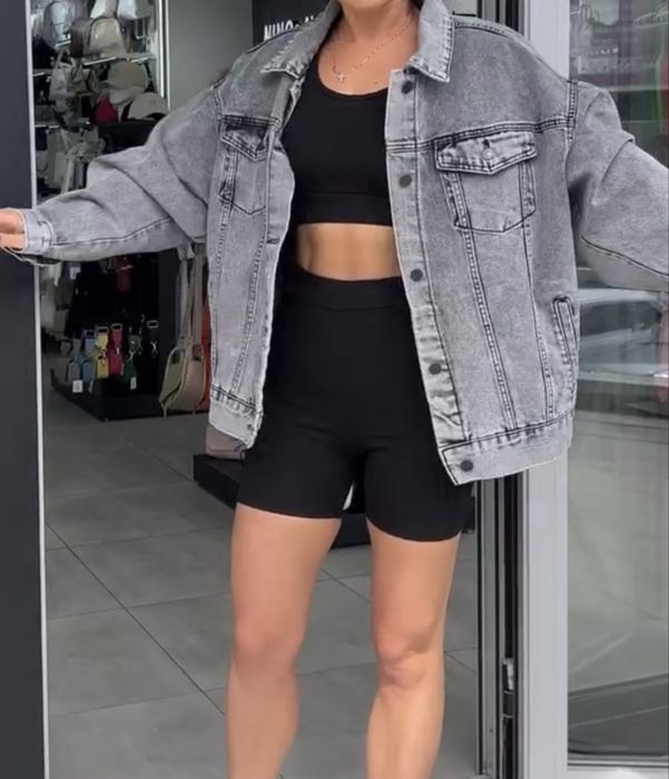 Джинсова куртка оверсайз С/М