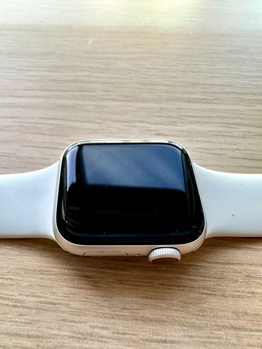 Apple Watch Series 5 40mm Srebrny – Na części