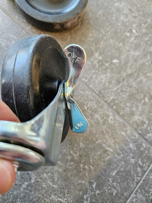 Ролик/колесо поворотне 10 см резинове нове для ящиків /меблів