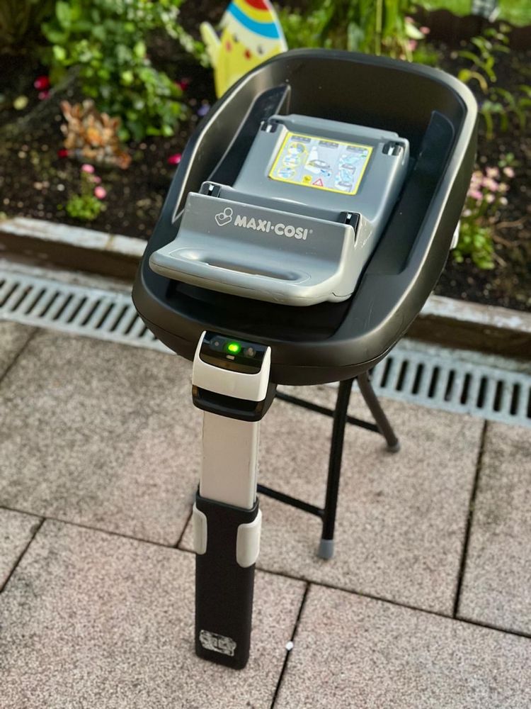Автокрісло Автокресло автолюлька Maxi-Cosi в комплекте с базой  isofix