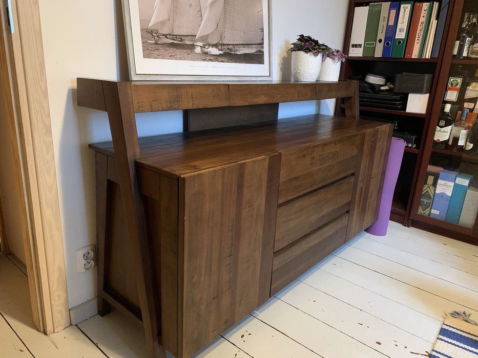 Drewniana komoda Vinotti