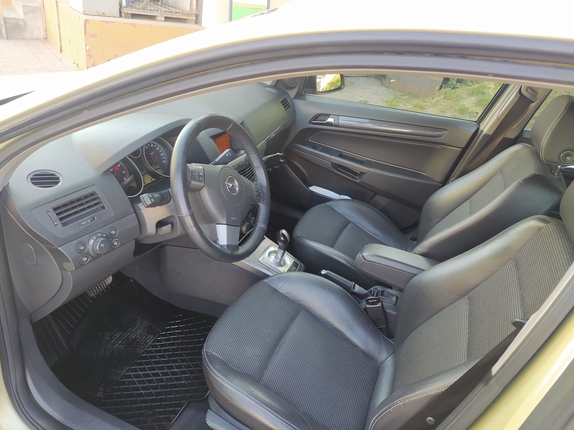 Автомобіль Opel Astra H 1.6 2004р.