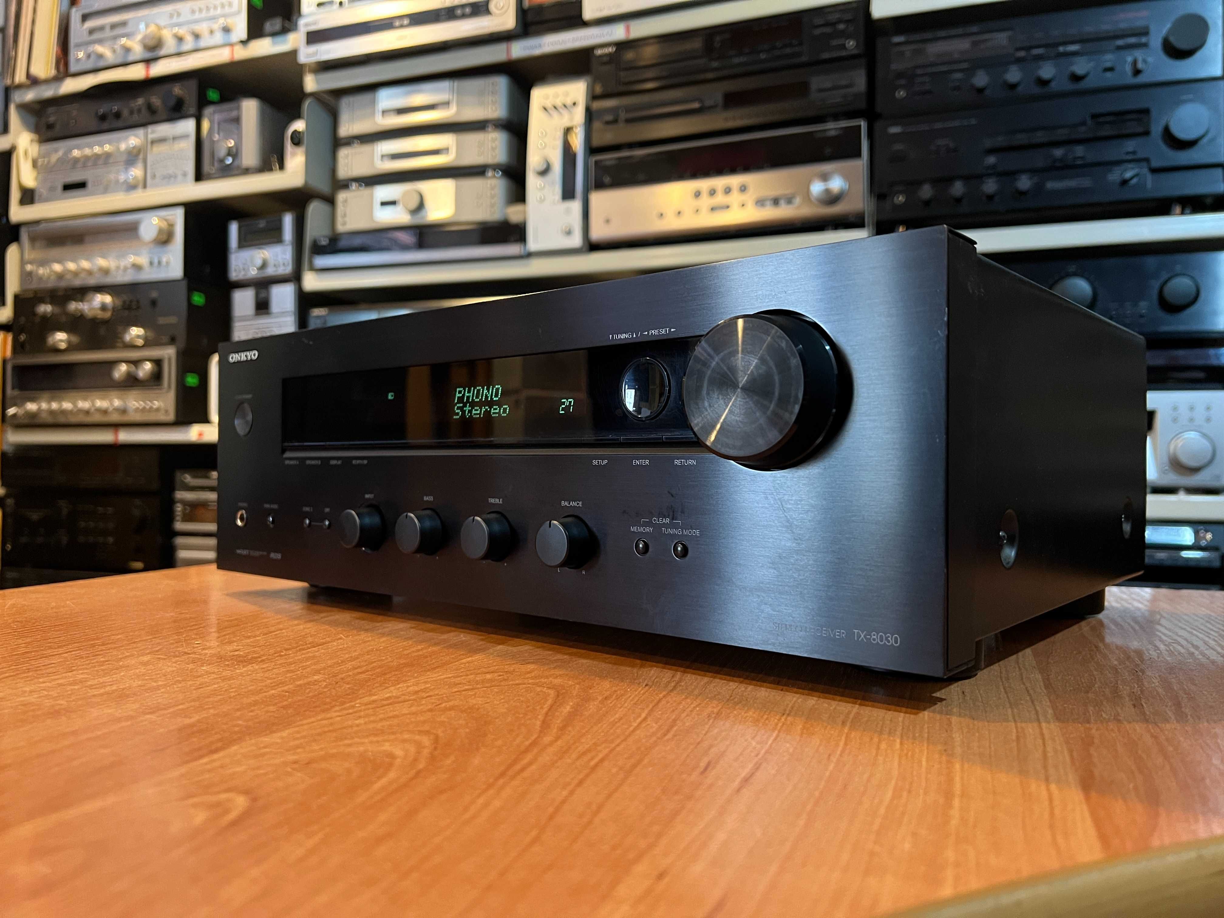 Amplituner stereo Onkyo TX-8030 Audio Room