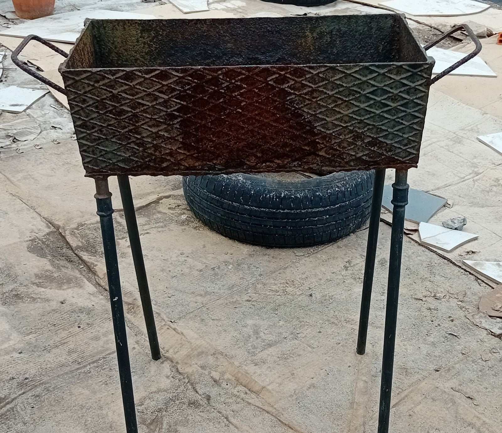 Fogareiro/barbeque/grelhador com pé
