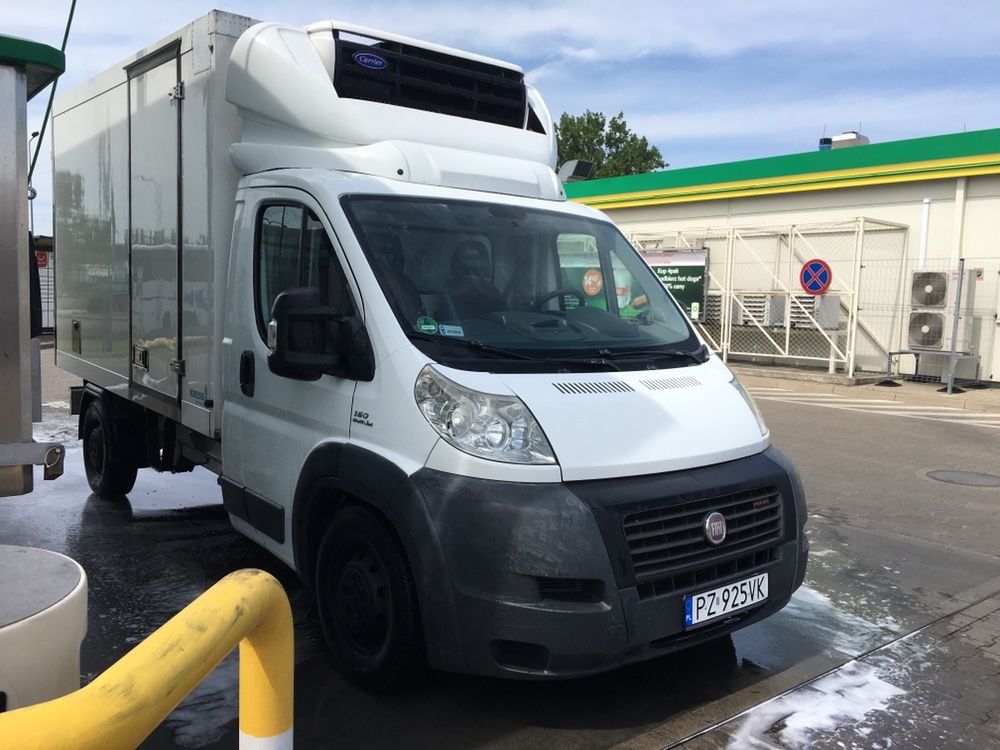 Bus Chłodnia wynajem Wypożyczalnia Auto