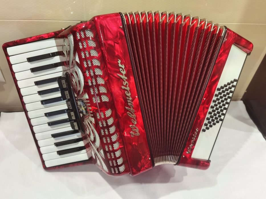 Weltmeister Caprice 48 basów akordeon