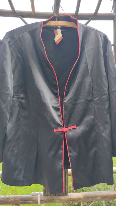 Żakiet czarny atłasowy