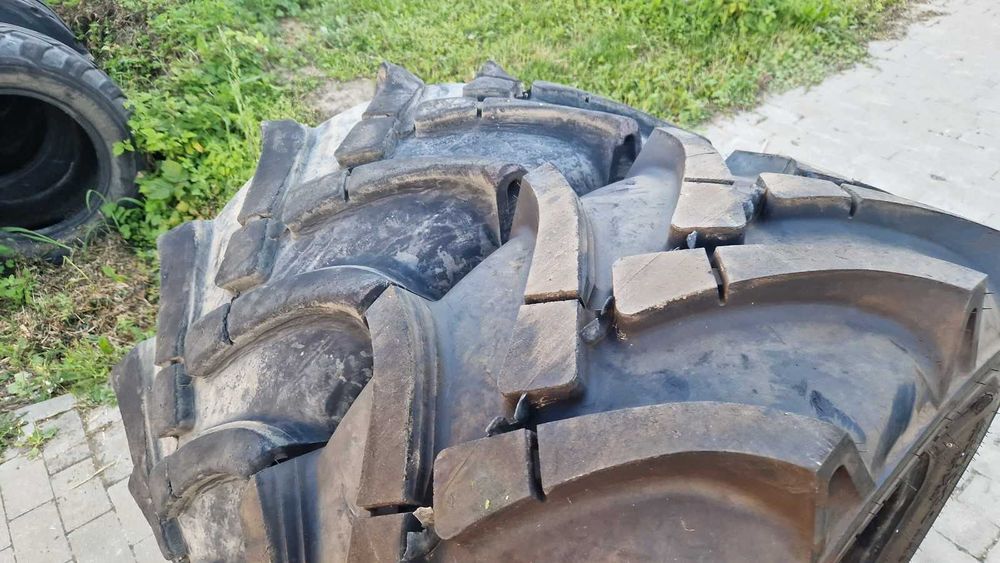 405/70-20 16.0/70-20 16/70-20 Camso bieżnik 80%