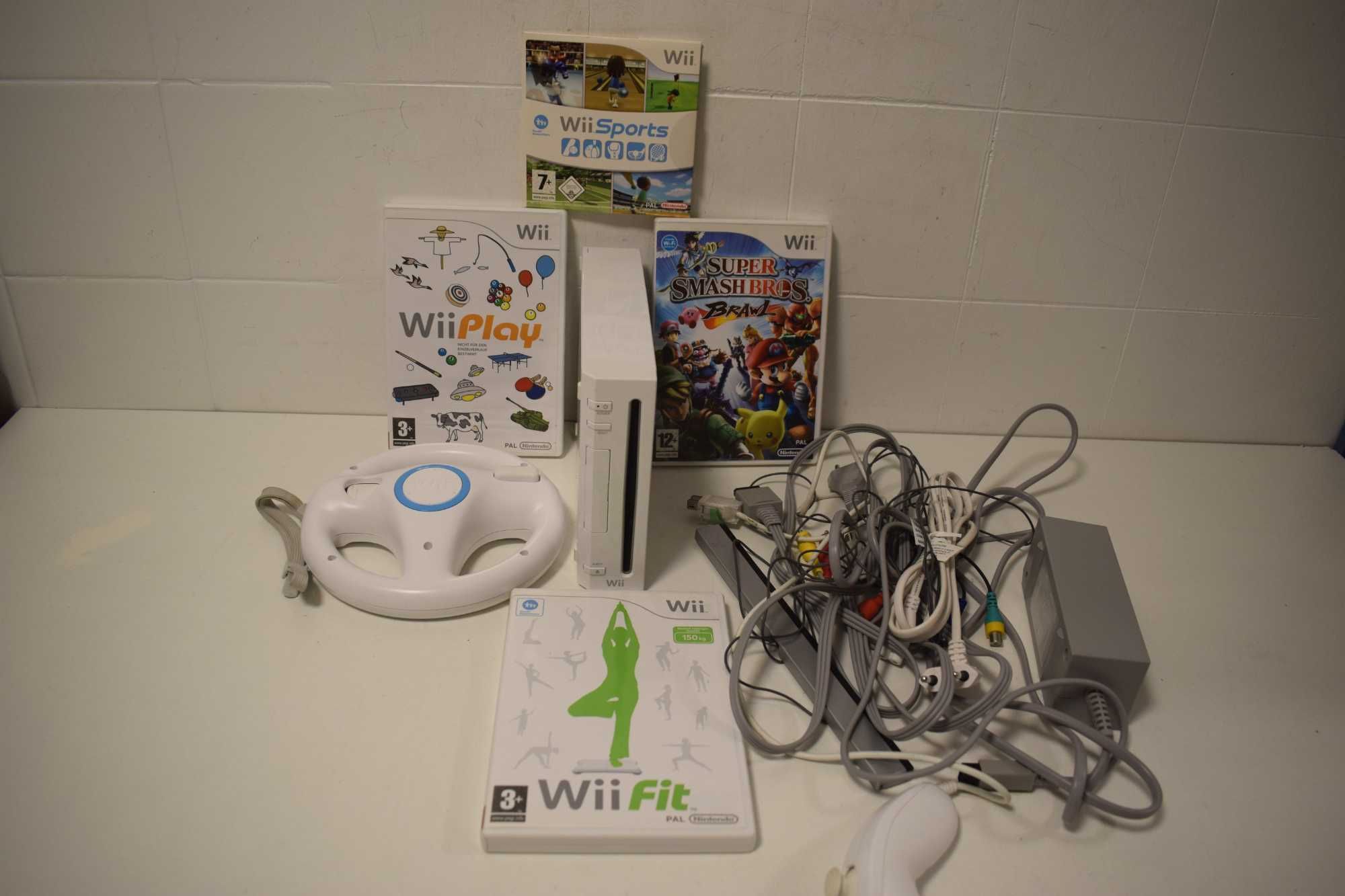 Consola Wii com Jogos e mais acessorios