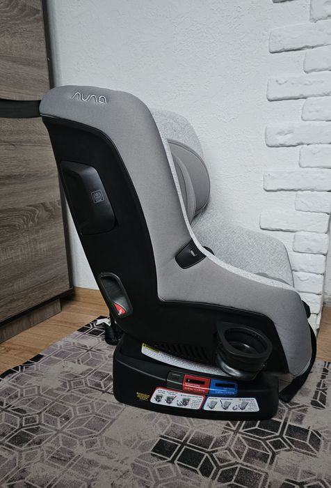 Автокрісло  0-30 nuna ізофікс  автокресло