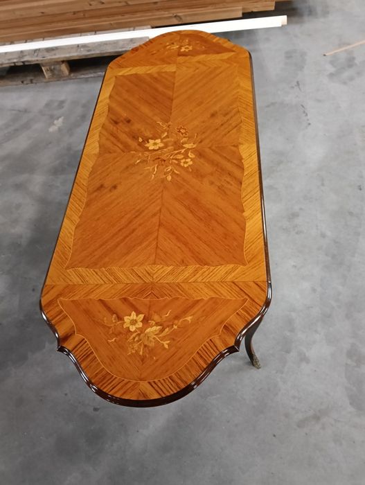 Antyczny intarsjowany stolik kawowy