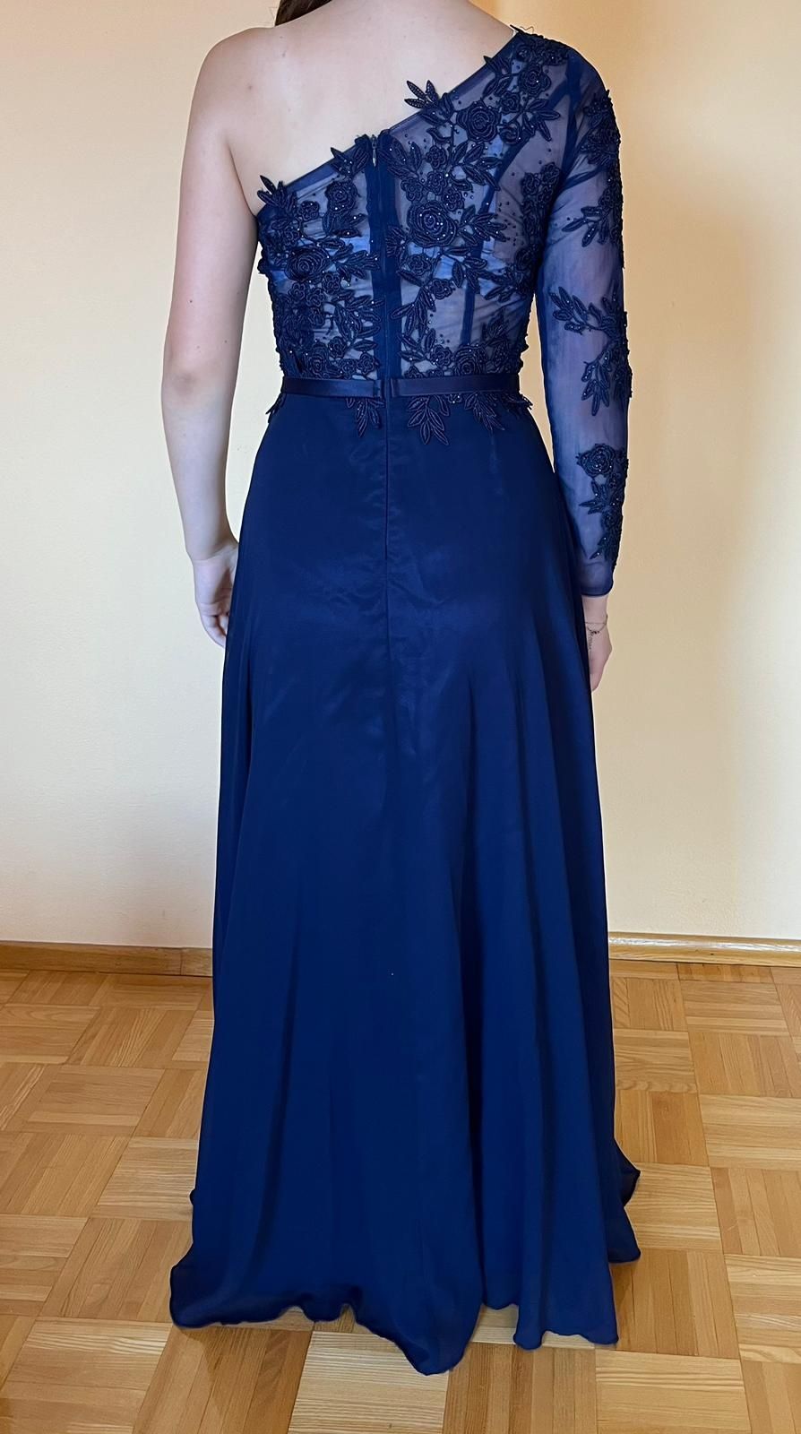 Sukienka na studniówkę, bal itp...